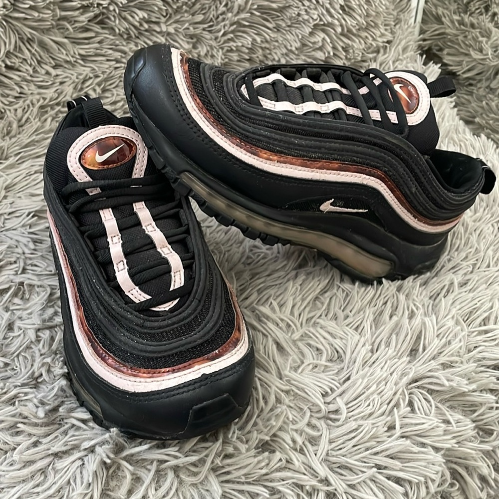 Nike Women’s Air Max 97 (black woodgrain)